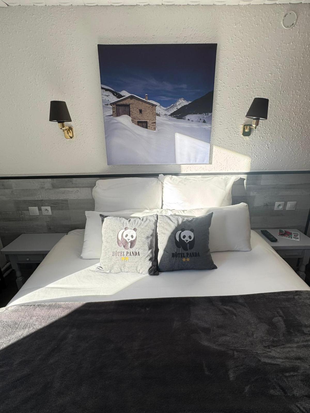 Hotel Panda Pas De La Casa Bagian luar foto