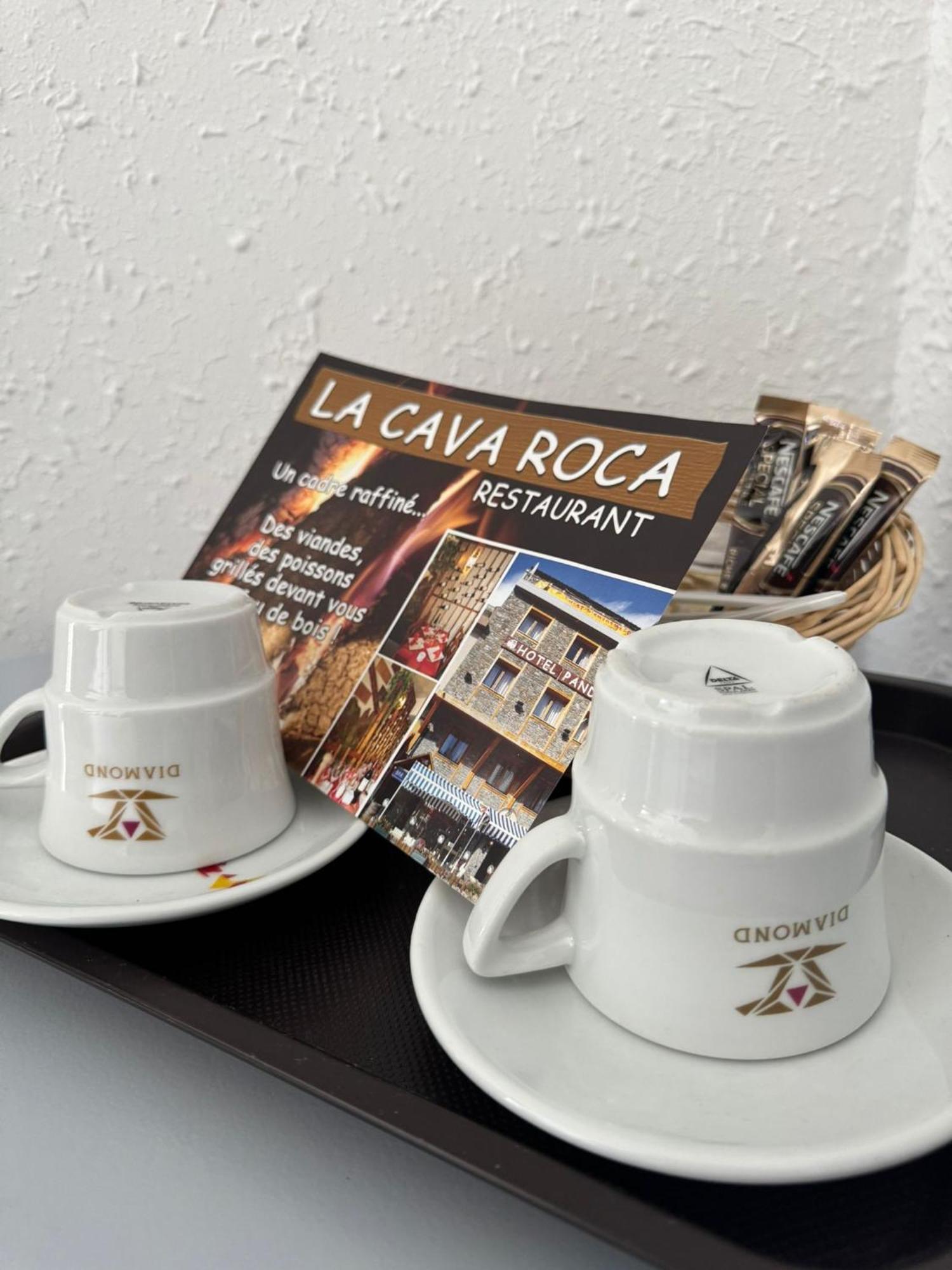 Hotel Panda Pas De La Casa Bagian luar foto