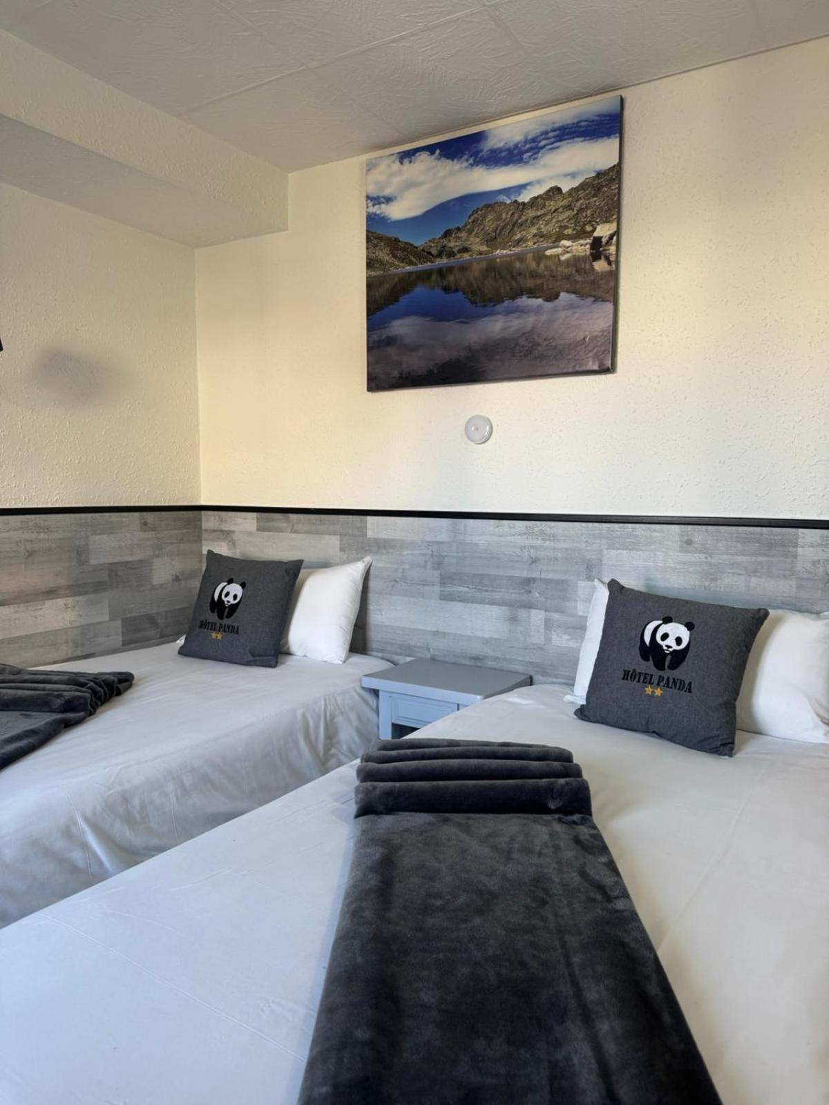 Hotel Panda Pas De La Casa Bagian luar foto