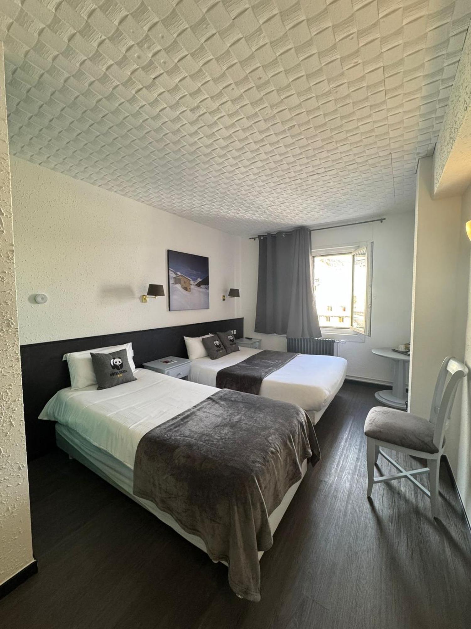 Hotel Panda Pas De La Casa Bagian luar foto