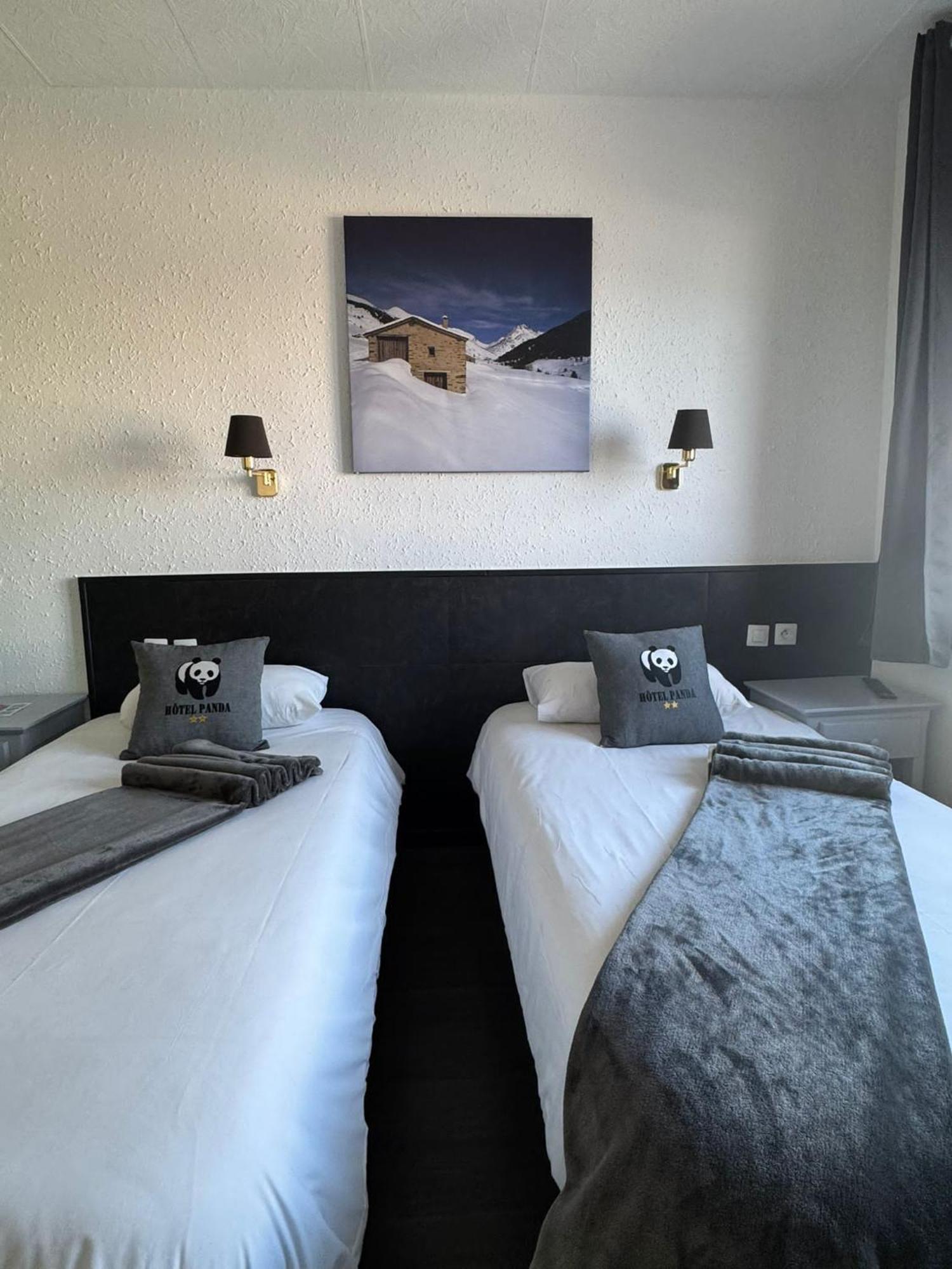 Hotel Panda Pas De La Casa Bagian luar foto